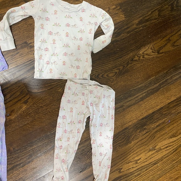 kissy kissy holiday pajamas